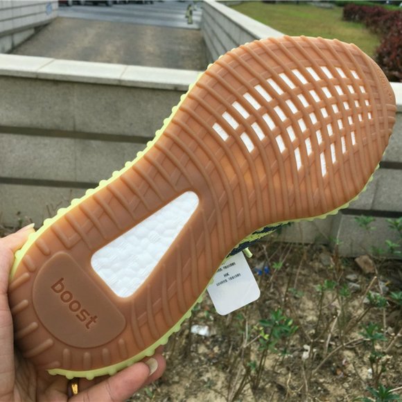 Yeezy 350 Boost main image 5